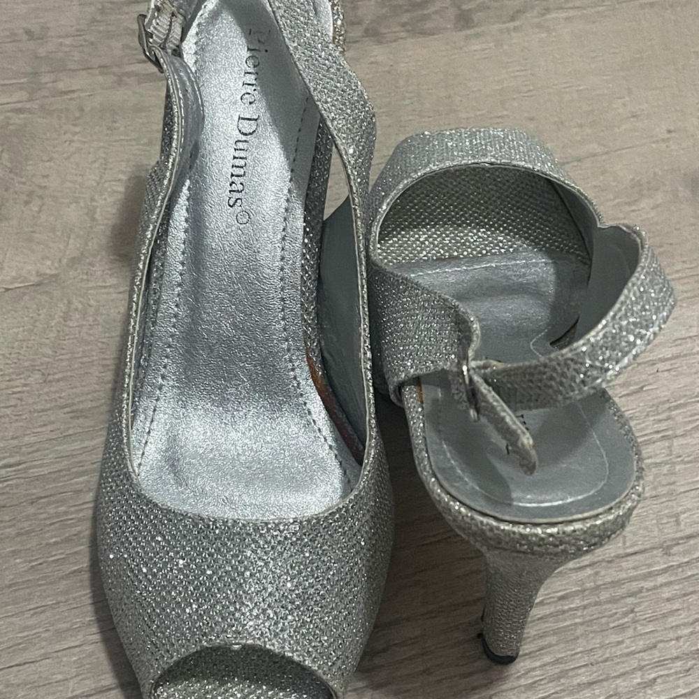 Pierre Dumas Silver Glitter Heels Elegant Peep-Toe